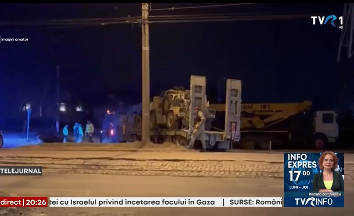 ACCIDENT pe Șoseaua de Centură a Galațiului. Un blindat armat, condus de un soldat britanic, a dărâmat doi stâlpi de electricitate