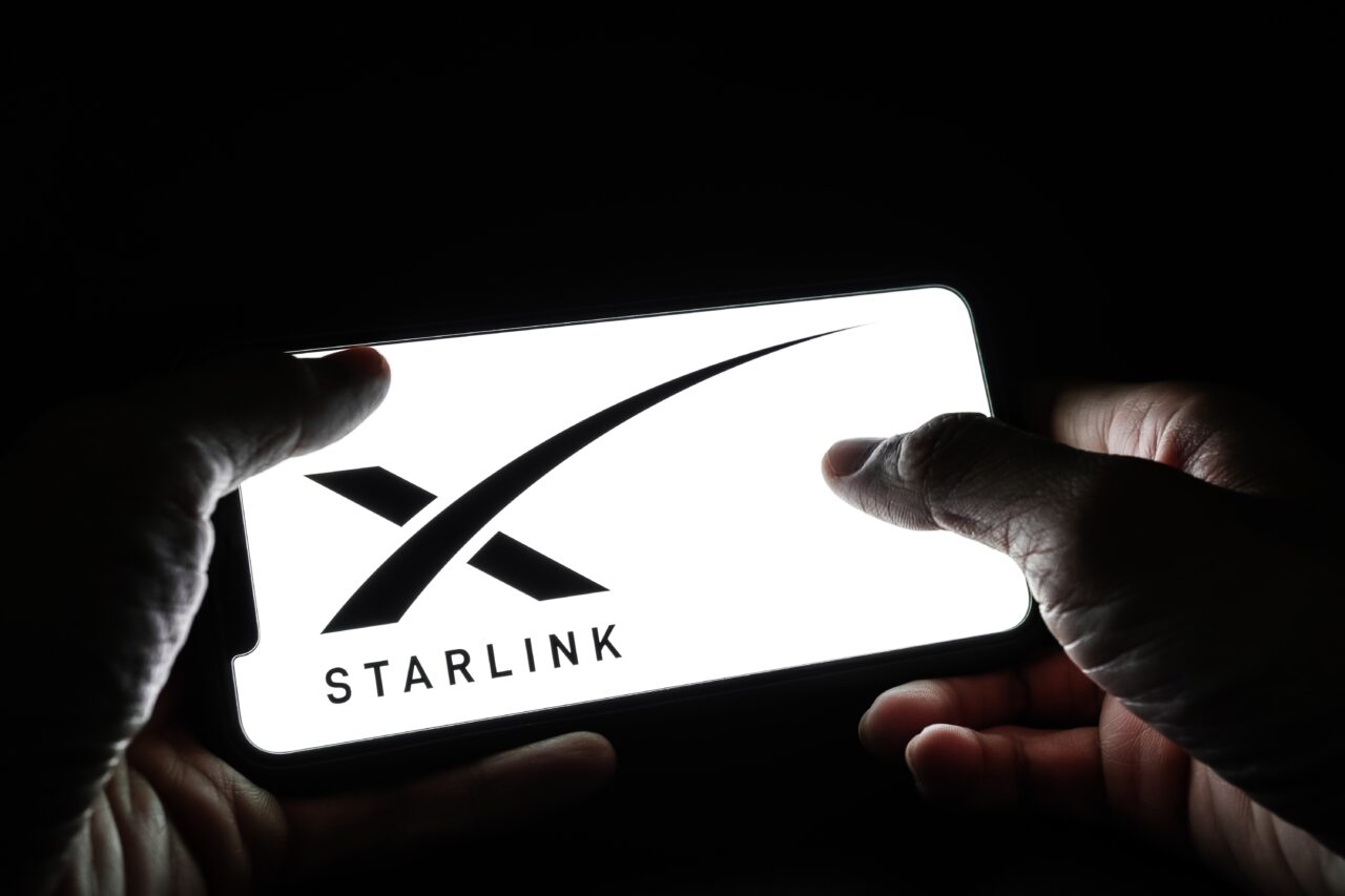 SUA ar putea tăia accesul Ucrainei la serviciile de internet Starlink ale lui Elon Musk dacă țările nu ajung la un acord privind mineralele rare