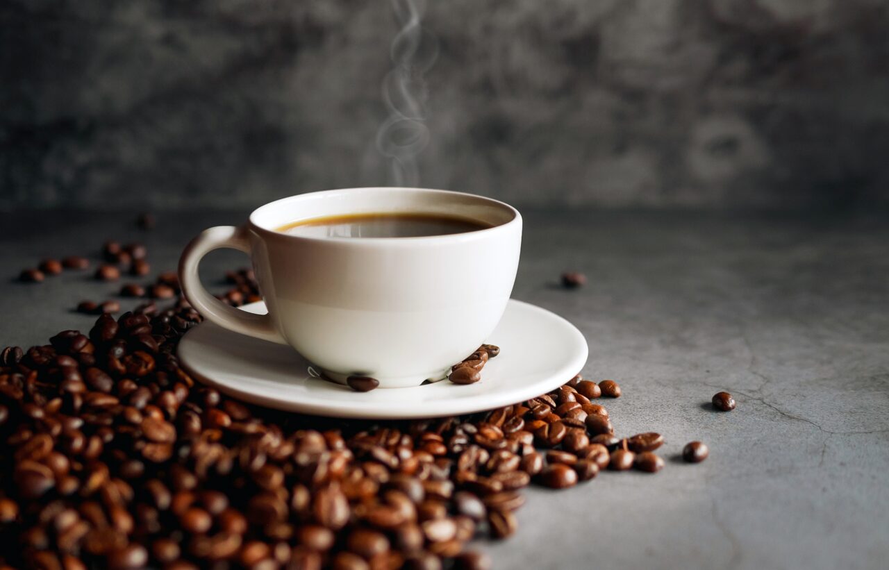 CAFEAUA devine un lux. Seceta afectează producția și determină SCUMPIRI record