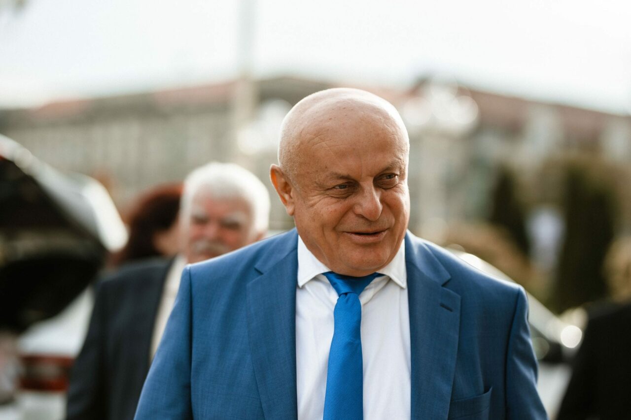 Fostul șef al Romsilva și-a câștigat în instanță dreptul la PENSIE pentru „condiții speciale de muncă”. A încasat o primă de pensionare de 100.000 €