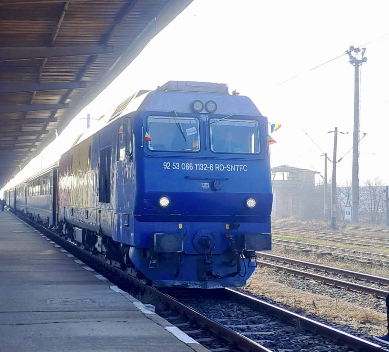 Traficul feroviar a fost BLOCAT între stațiile Ramificația Borcea și Fetești din cauza unei defecțiuni la locomotiva unui tren de marfă