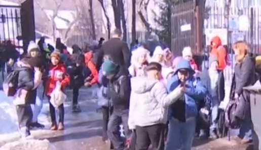 Miza vizelor de flotant: părinții PLĂTESC pentru locuri în școlile de top!