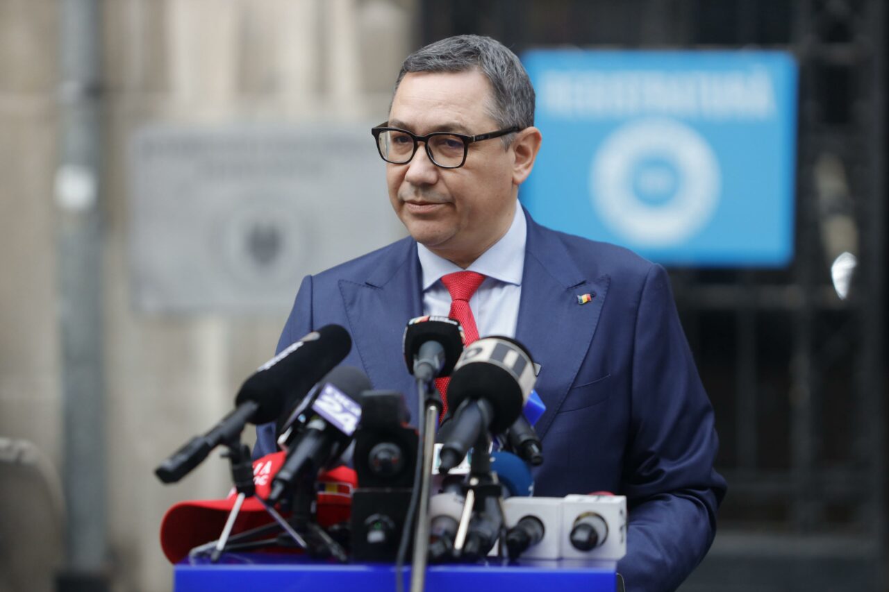 Victor Ponta, după depunerea candidaturii: Nu am acceptat niciodată să fiu o simplă MARIONETĂ. Am suferit, dar acum sunt mai puternic și mai hotărât