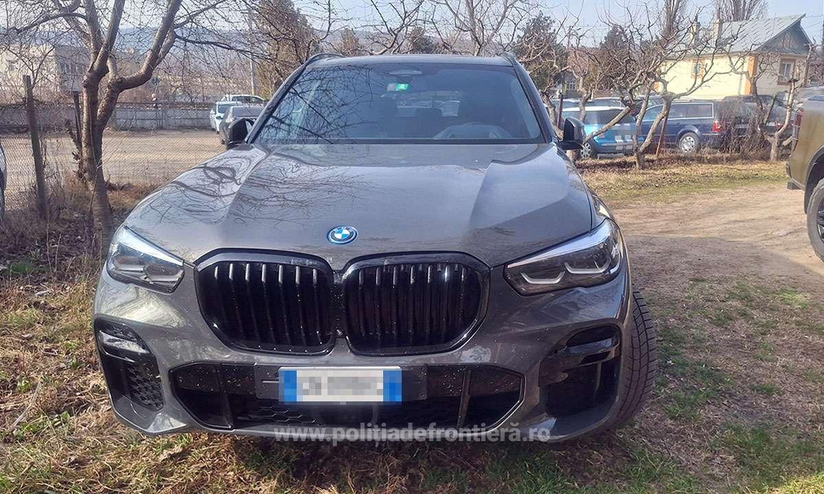 Bolid de lux, de 60.000 de euro, FURAT din Italia, descoperit la Vama Albița