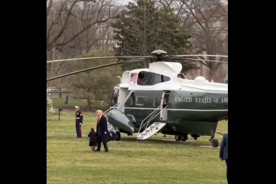 Elon Musk și fiul său de 4 ani, Lil X, weekend la Mar-a-Lago, la invitația președintelui Donald Trump/„Vicele” J.D. Vance, declarații tari despre DOGE