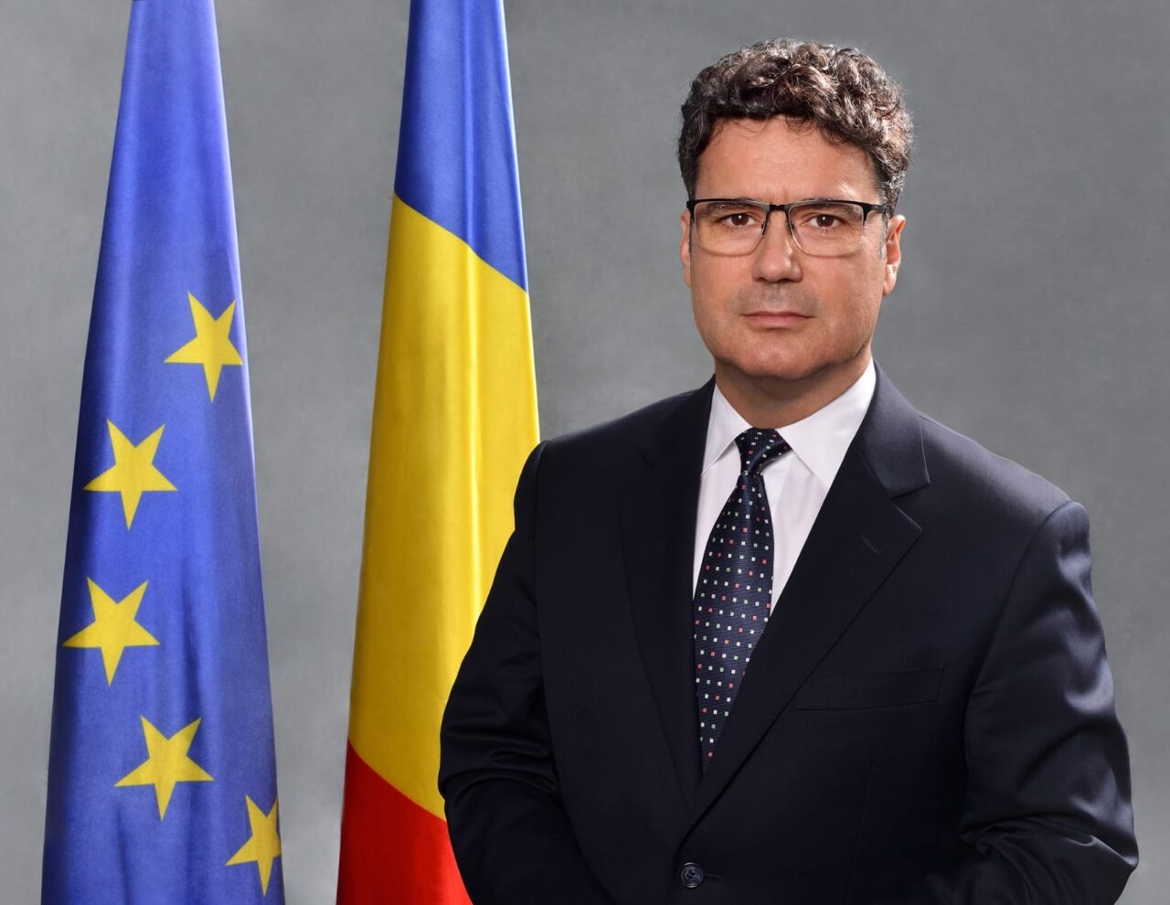 Rectorul SNSPA Remus Pricopie și-a depus candidatura la PREȘEDINȚIE: „Președintele Republicii trebuie să fie un exemplu de cumpătare și modestie”