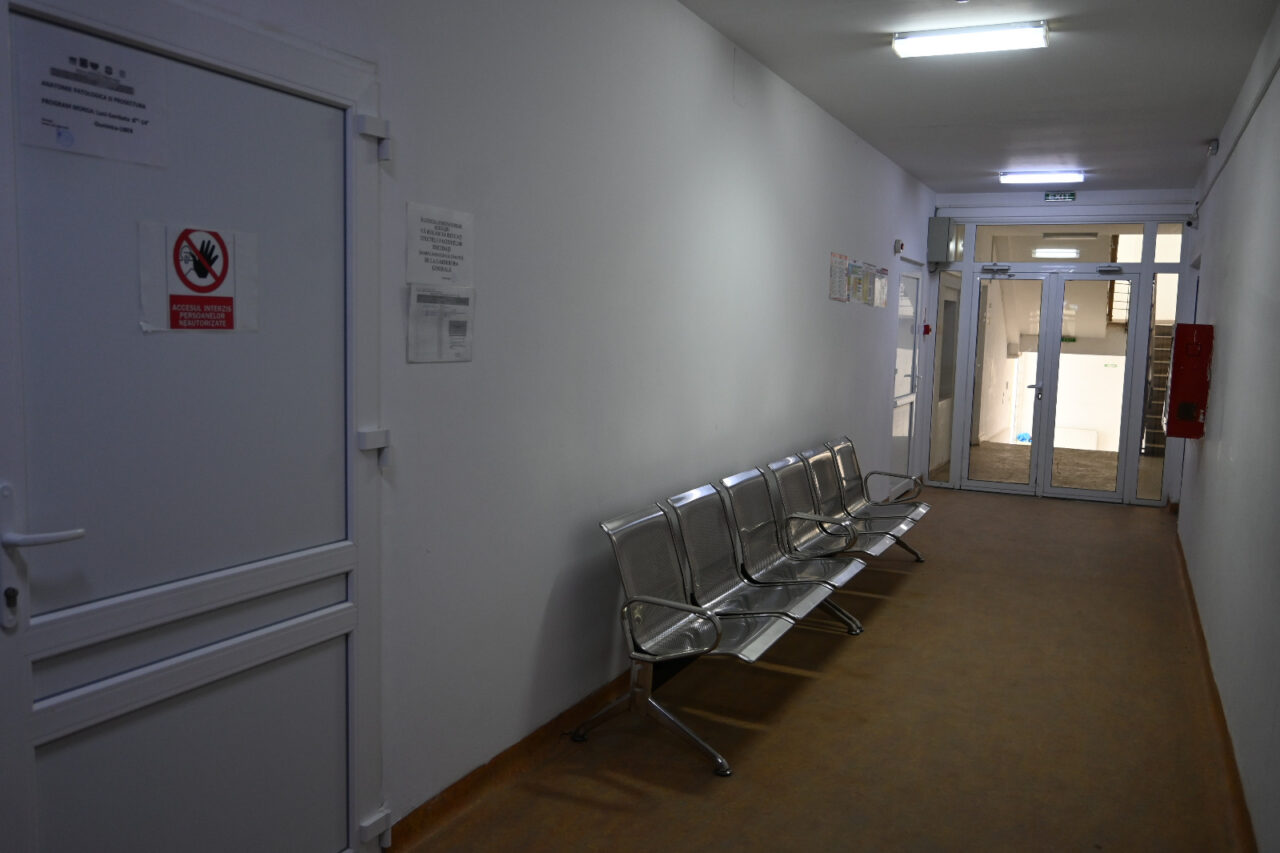 Conducerea Spitalului Clinic Județean de Urgență Sfântul Spiridon reacționează după MOARTEA celor trei cadre medicale: „Speculațiile nu se confirmă”