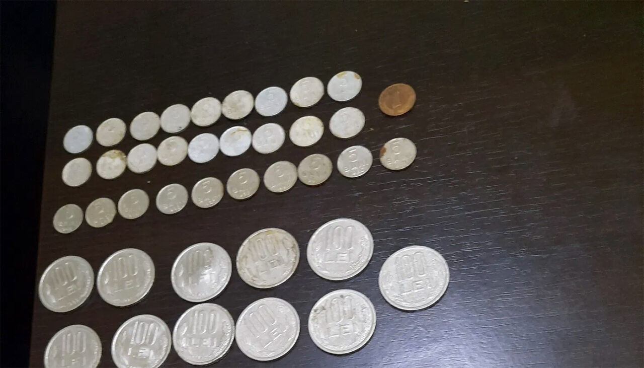 Dispar din circulație aceste două monede. Peste 2.000.000 de români sunt afectați