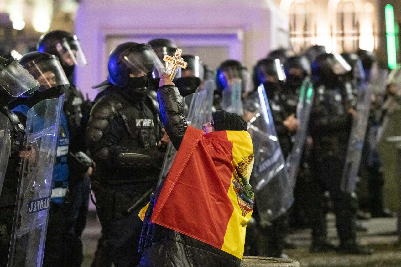 Colonelul Florin Giorcovici, printre capii bătăliei de la BEC. Procurorii cer arestarea adjunctului ISU ”Barbu Catargiu”