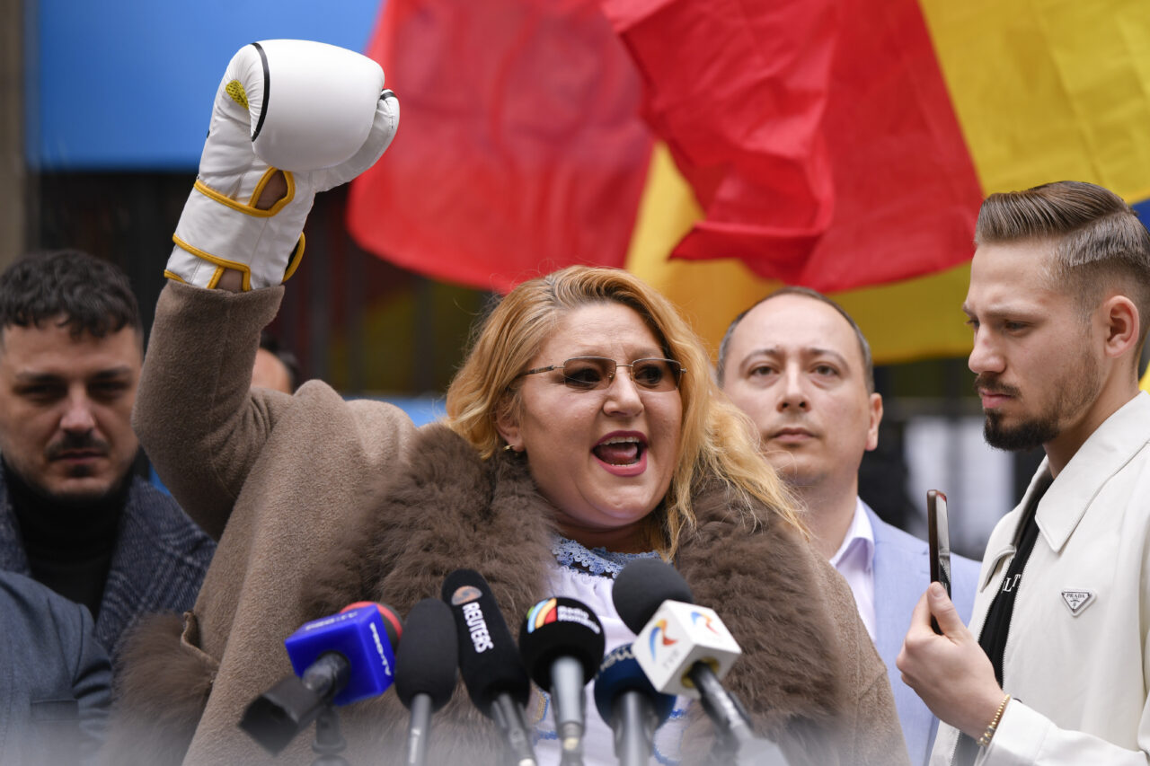 CCR dezbate luni CONTESTAȚIA Dianei Șoșoacă la decizia BEC de respingere a candidaturii sale