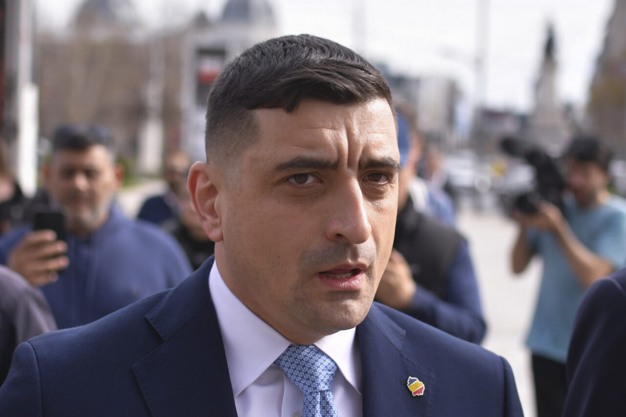 George Simion, atac la rectorul SNSPA: „Cred că a deviat de la misiunea lui didactică”