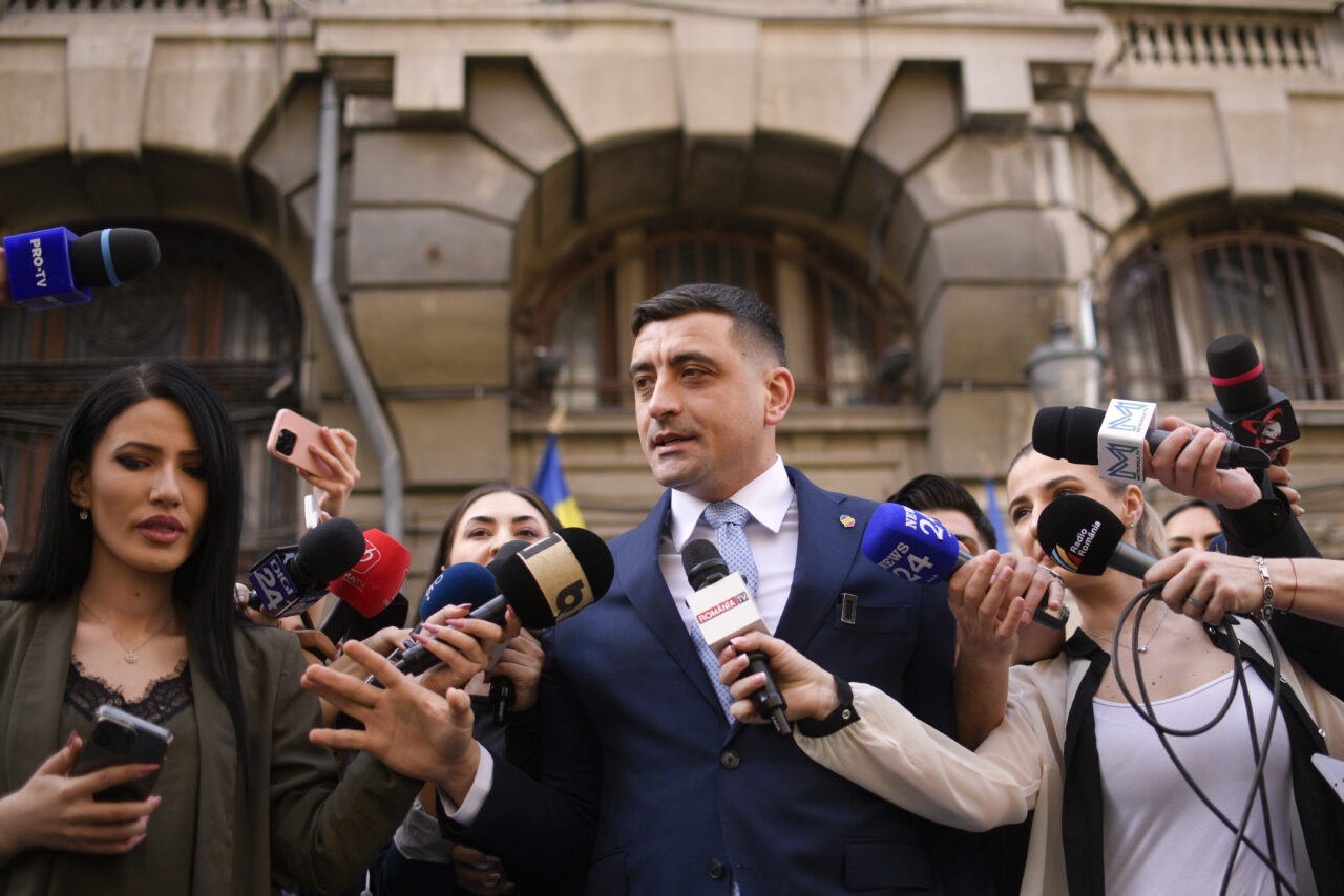 George Simion, după depunerea candidaturii la BEC: Voi deveni ținta SISTEMULUI în următoarele două luni
