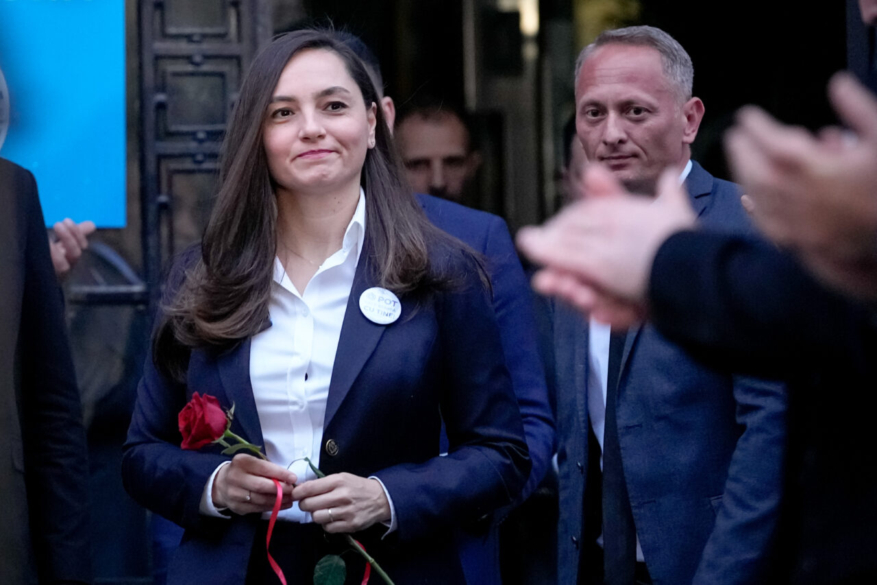 Contestație la CCR. Vizată este candidatura șefei POT, Anamaria Gavrilă. Judecătorii decid miercuri