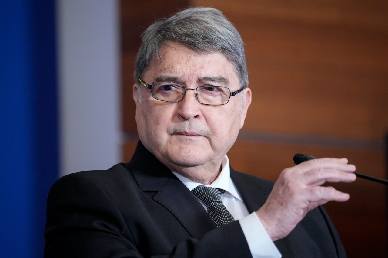 Emil Hurezeanu ar putea fi schimbat din funcția de ministru de Externe. DECIZIA, așteptată vineri (SURSE)