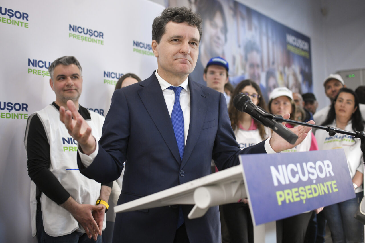 Nicușor Dan a inaugurat noul sediu de campanie / Sunt câteva mii de voluntari care au lucrat. Sunt aproape 9.000 de oameni care au donat
