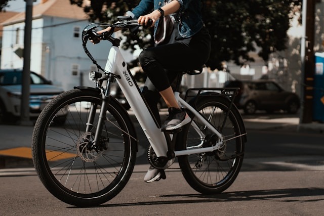 Sunt BICICLETELE electrice o alternativa sustenabila pentru transportul in oras? (P)
