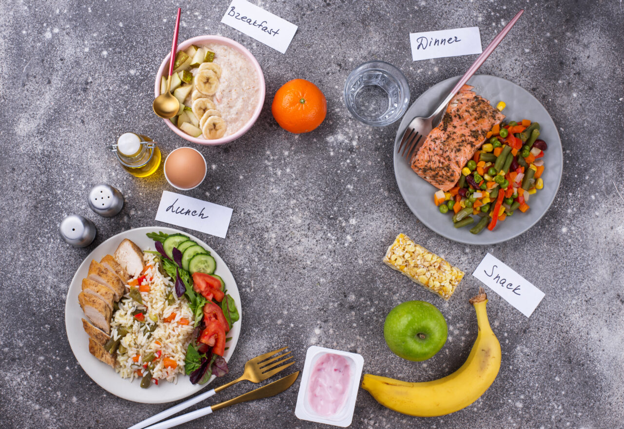 Dieta pentru reducerea colesterolului, recomandată de nutriționiști. Ce este regula 80/20 în alimentație și cum se aplică