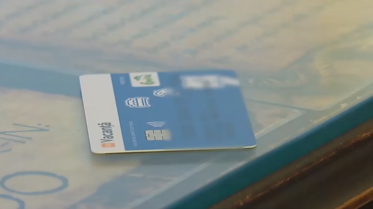 Procedura prin care vor fi acordate voucherele de VACANȚĂ în 2025, lansată în dezbatere publică. Cum ar putea bugetarii să intre în posesia lor