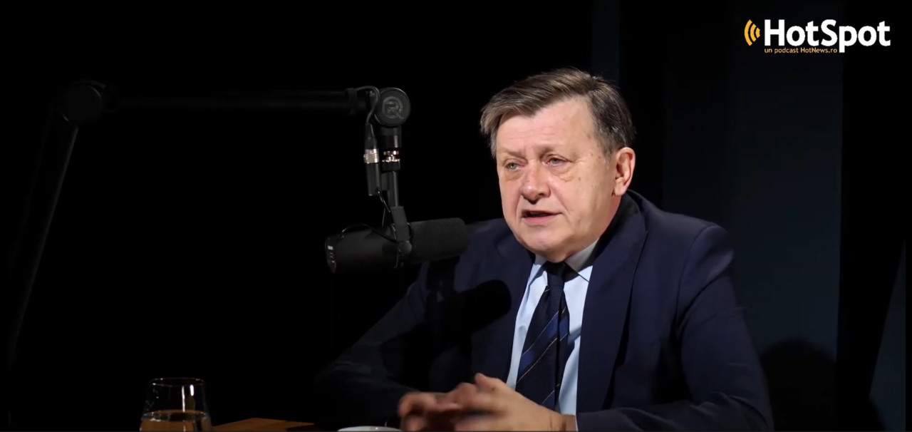 Crin Antonescu își face podcast/”Lăsați în comentarii ce vreți să aflați, voi selecta cele mai interesante întrebări”