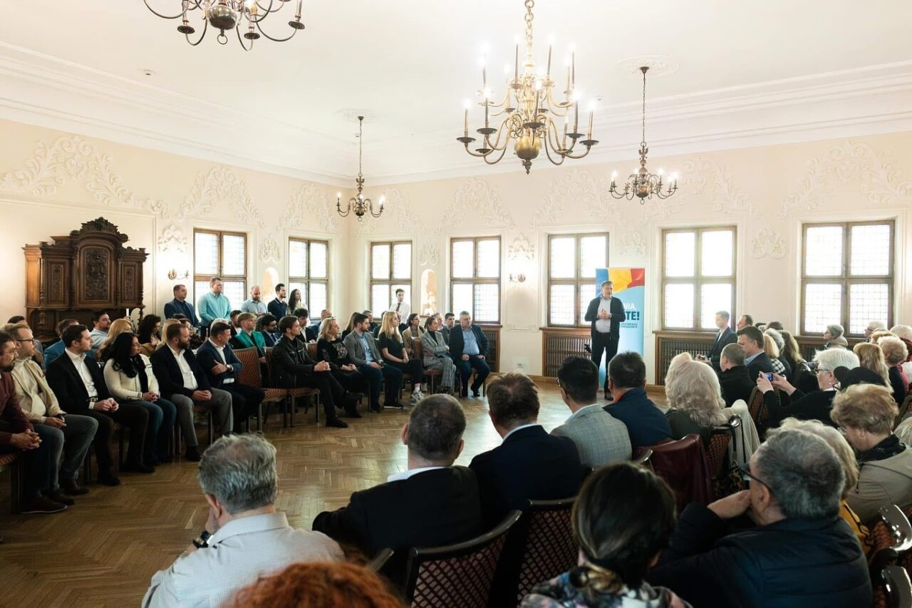 Crin Antonescu s-a întâlnit cu liberalii din Sectorul 3: „România merge înainte doar dacă mergem împreună”