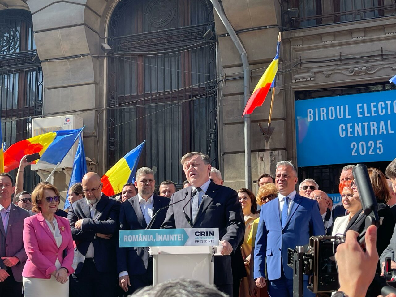 Candidatura lui Crin Antonescu la alegerile prezidențiale, VALIDATĂ de BEC