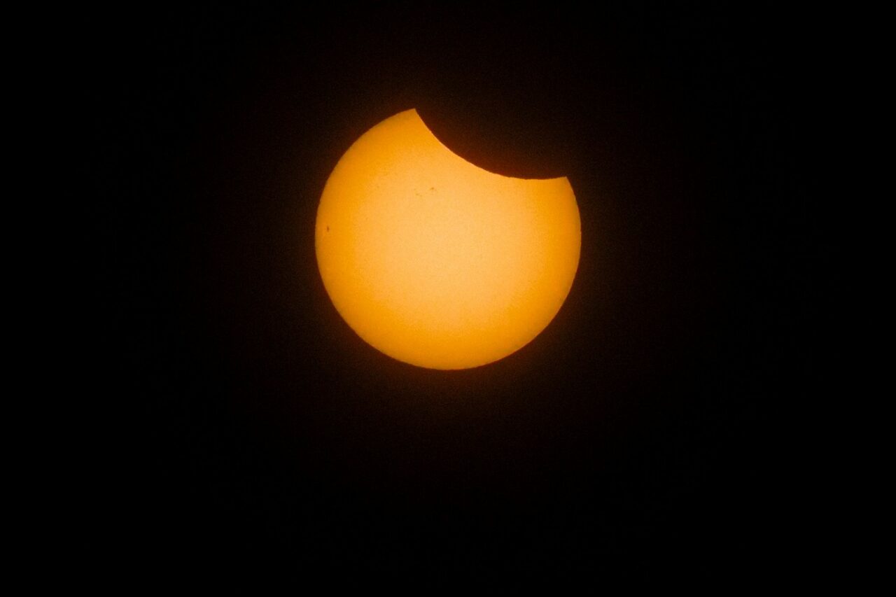 Cele două zodii care vor avea parte de schimbări majore după ECLIPSA parțială de Soare