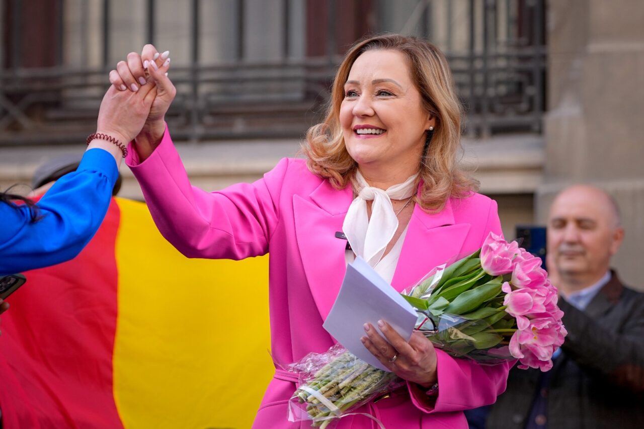 Elena Lasconi poate candida la alegerile din mai. BEC i-a validat candidatura