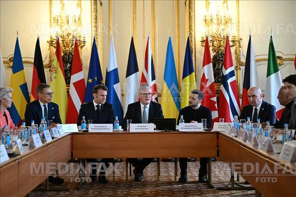 Volodimir Zelenski s-a întâlnit la Londra cu liderii europeni. Ilie Bolojan, așezat chiar lângă el