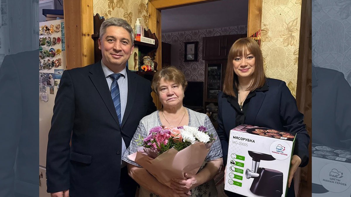Cadou de 8 Martie de la Putin pentru mamele care si-au pierdut copiii în Ucraina: TOCĂTOR  de carne made in Rusia