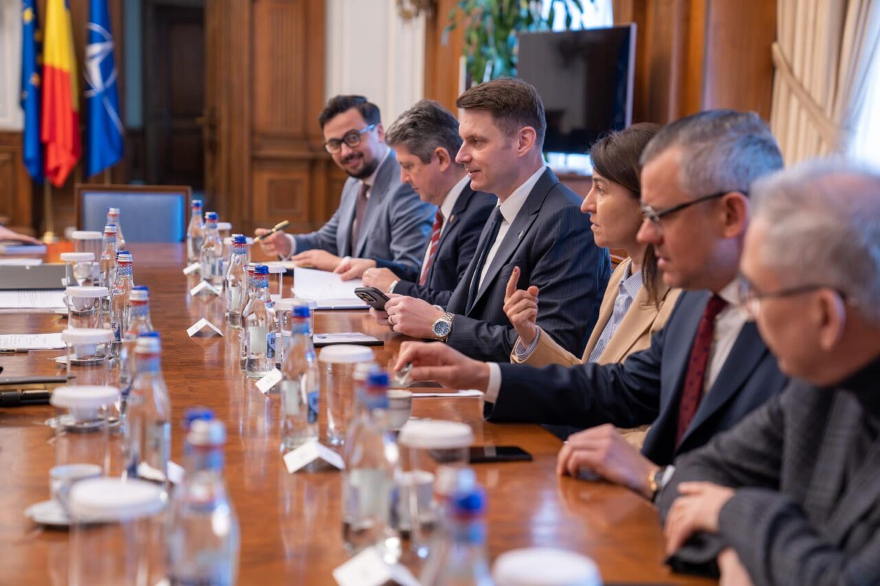 Mircea Abrudean, președintele interimar al Senatului, discuții cu delegația OCDE: „Aderarea la OCDE este despre România, nu despre partide”