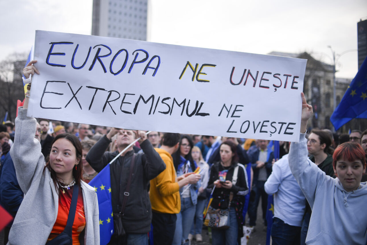 Miting de susținere a parcursului EUROPEAN al țării în Capitală:”În turul 2 alegem viitorul drum al României”