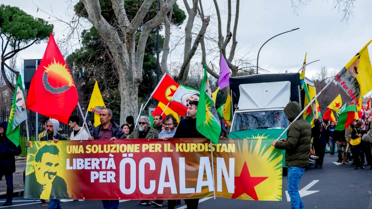 PKK, gruparea de gherilă kurdă, anunță o încetare a focului cu Turcia