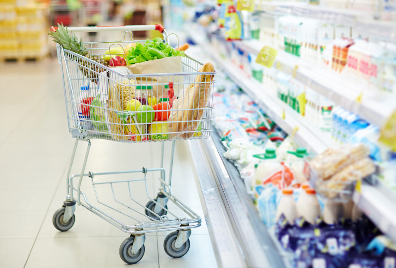Produsele de pe „lista neagră” care nu ar trebui consumate în Postul Paștelui. Detaliile de pe etichetă la care să fii atent