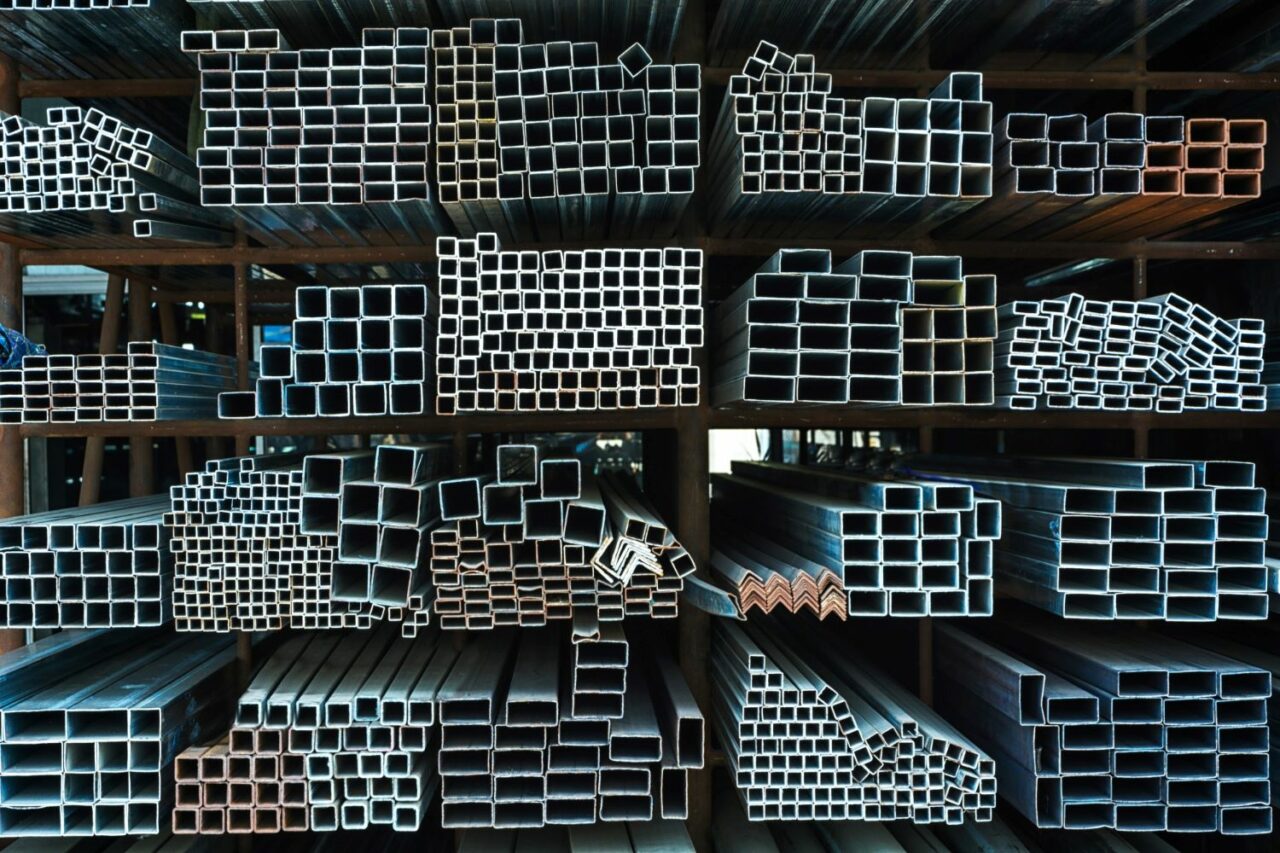 (P) Beneficiile folosirii profilelor metalice în construcțiile moderne