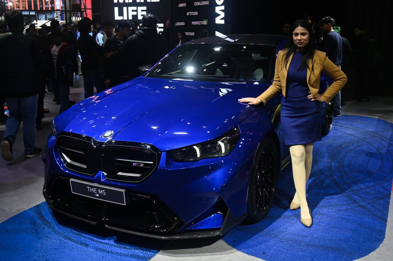 Un șofer a plătit peste 100.000 de dolari pentru un BMW M5. Cu cât l-a VÂNDUT