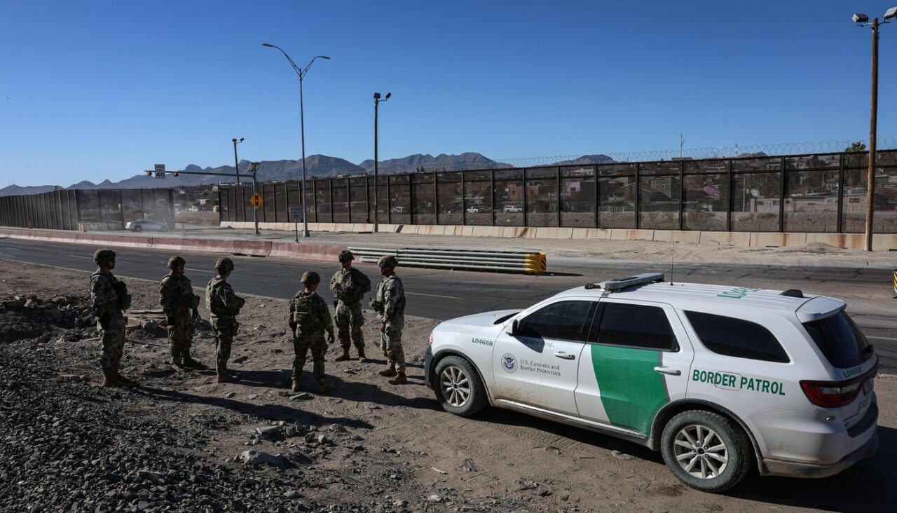 Imigranții ilegali din SUA, invitați să folosească noua APLICAȚIE de „auto-deportare”: „Pot să revină legal, pe viitor, și să trăiască VISUL american”