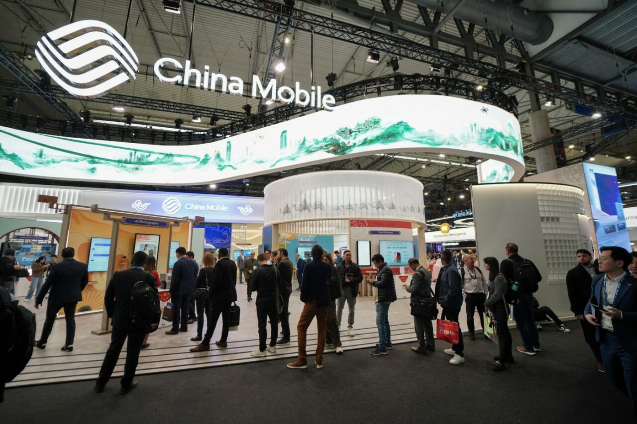 Financial Times: China ia în considerare un program de SUBVENȚII pentru sectorul de servicii