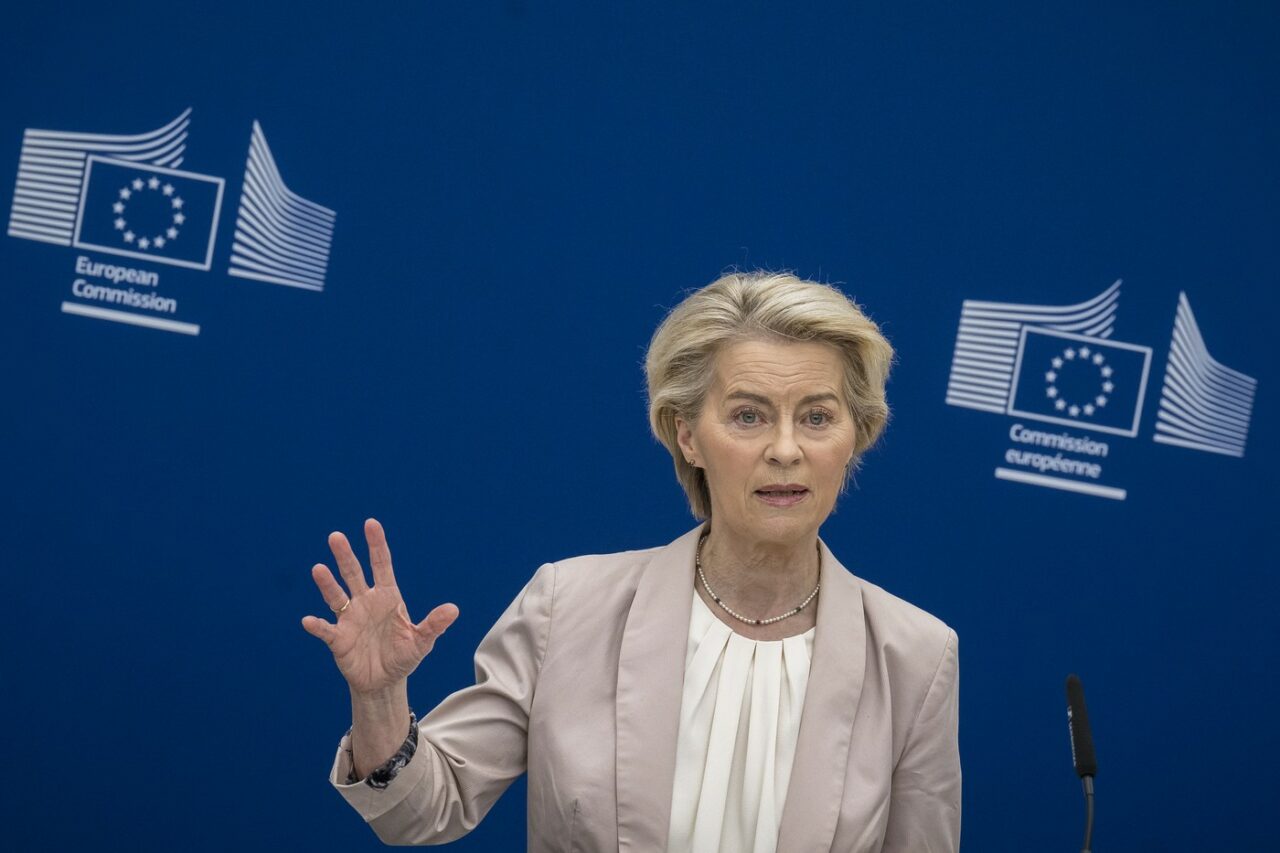 Comisia Europeană acceptă o abordare mai „echilibrată” în industria AUTO /„Menținem țintele stabilite”, dar flexibilizăm aplicarea