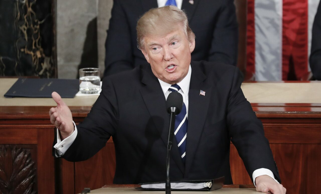 Donald Trump se adresează Congresului SUA în contextul situației actuale. Ce subiecte ar urma să abordeze președintele american