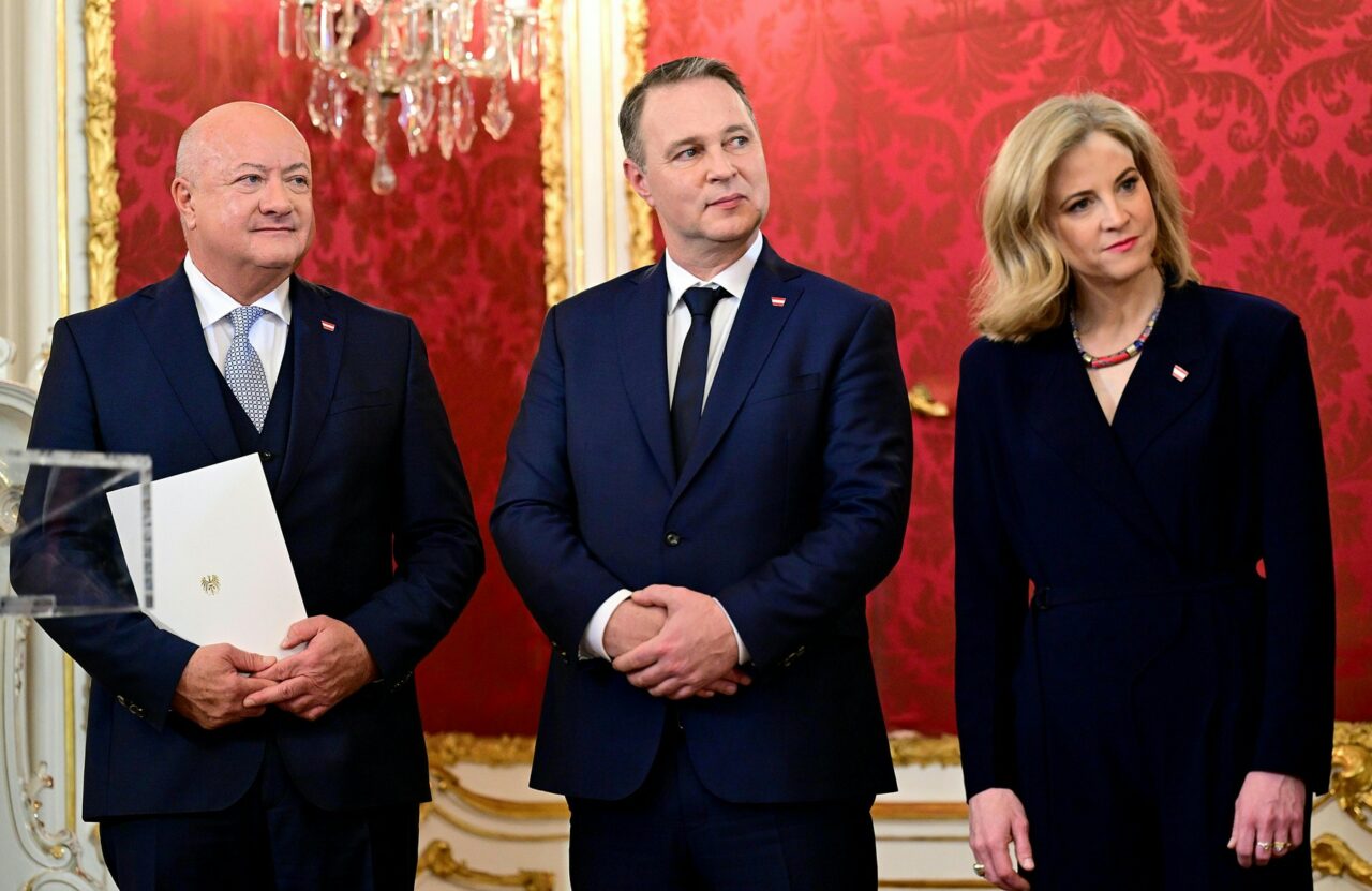 La CINCI luni după alegeri, Austria are un nou Guvern, condus de cancelarul Christian Stocker în fruntea unei coaliții de trei partide