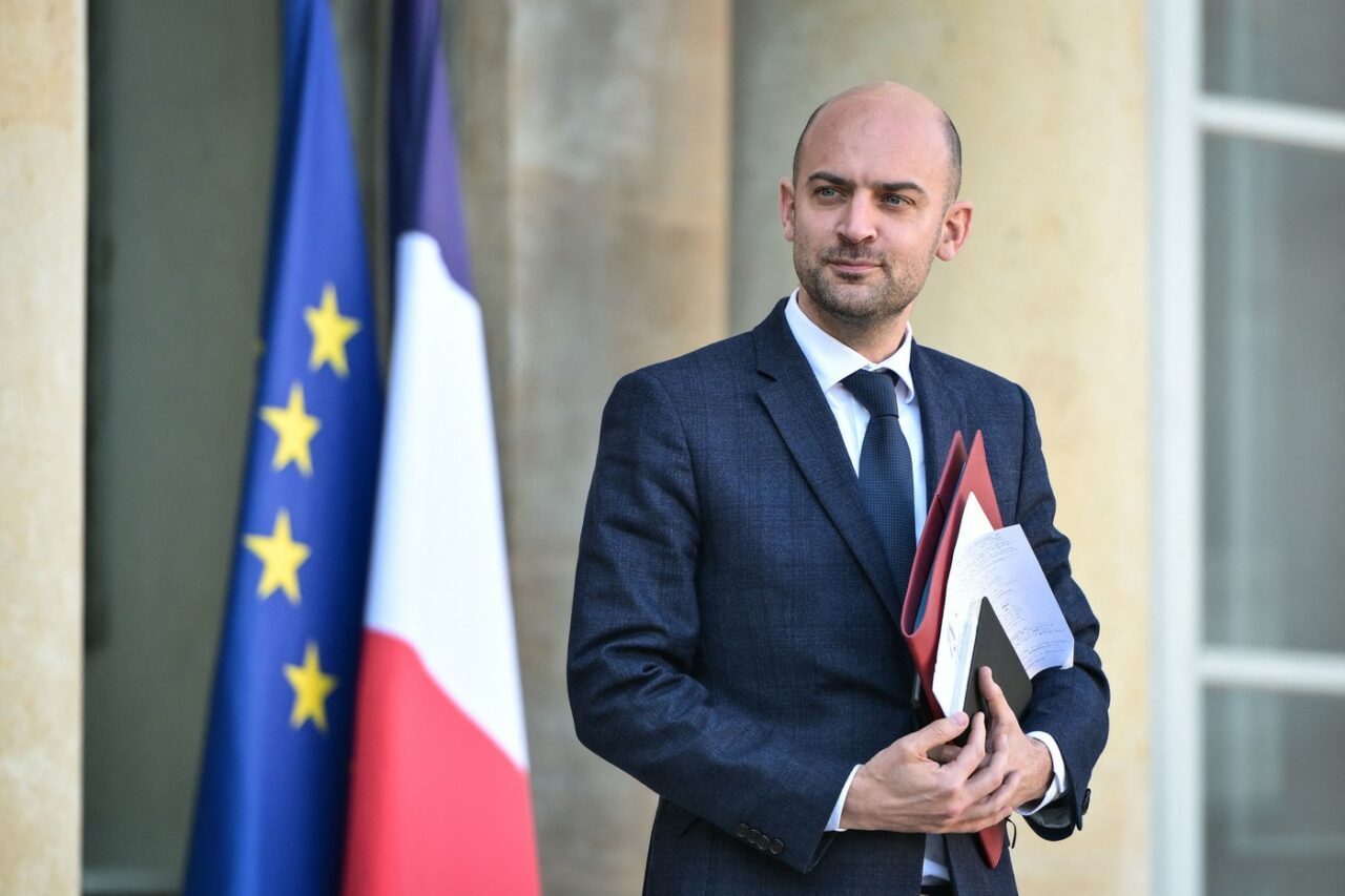 Ministrul francez de Externe pledează pentru creșterea investițiilor în domeniul APĂRĂRII/ „Agresorul, în această situație, este Rusia”