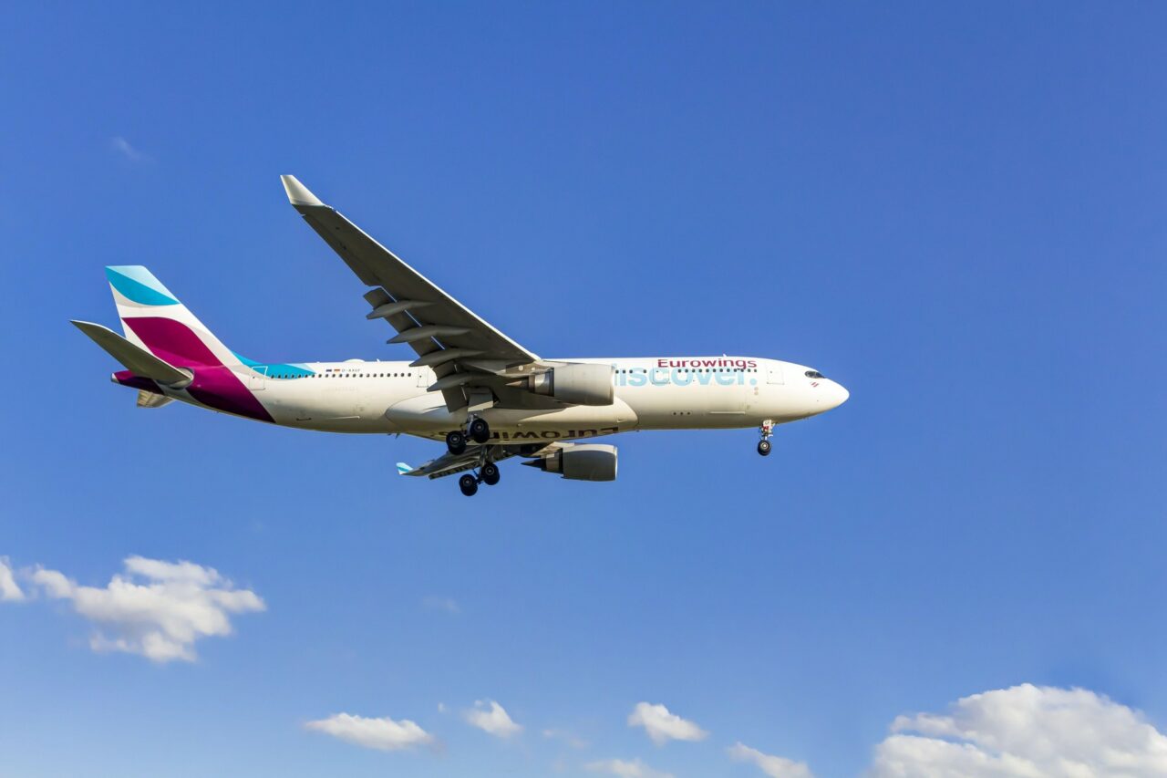 GREVĂ de 24 de ore a angajaților aeroporturilor din Germania. Jumătate de milion de oameni vor fi afectați