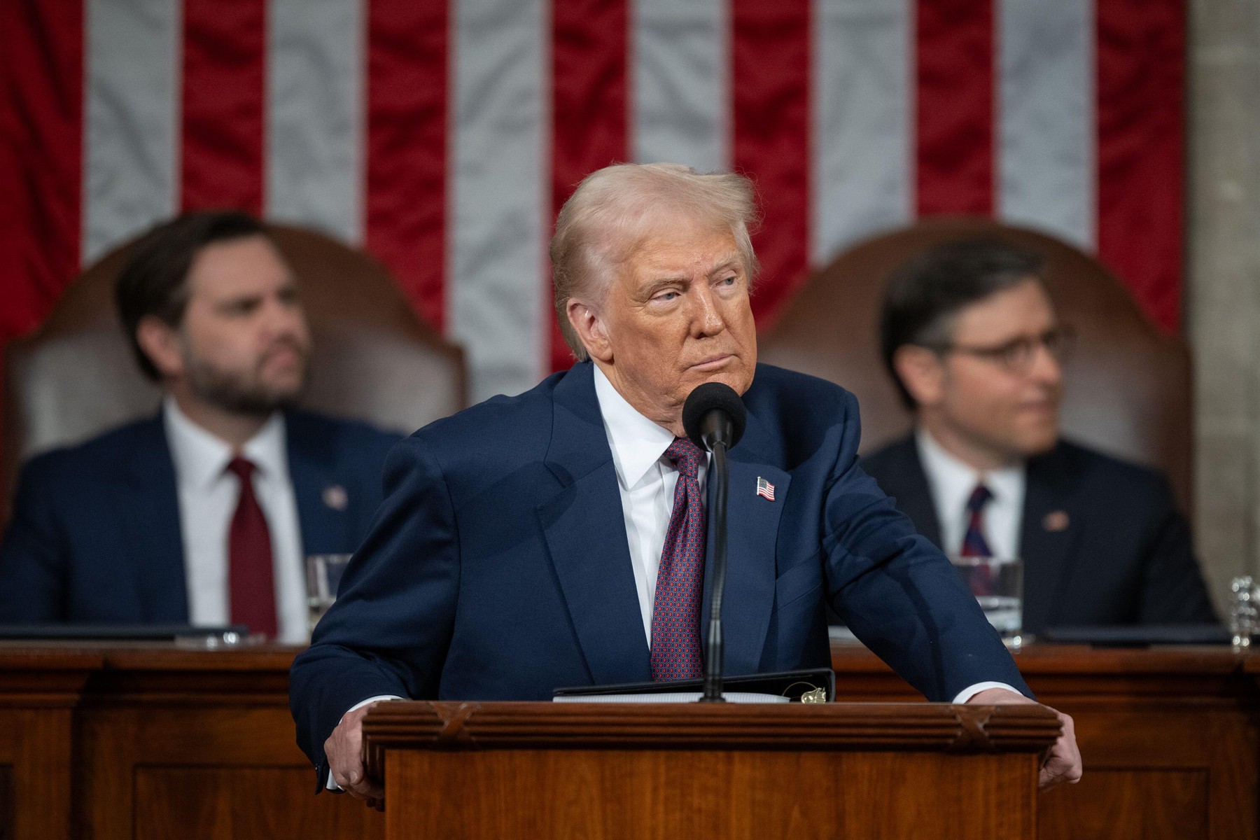 Donald Trump își îndreaptă furia către Zelenski: 'Va avea probleme mari!'