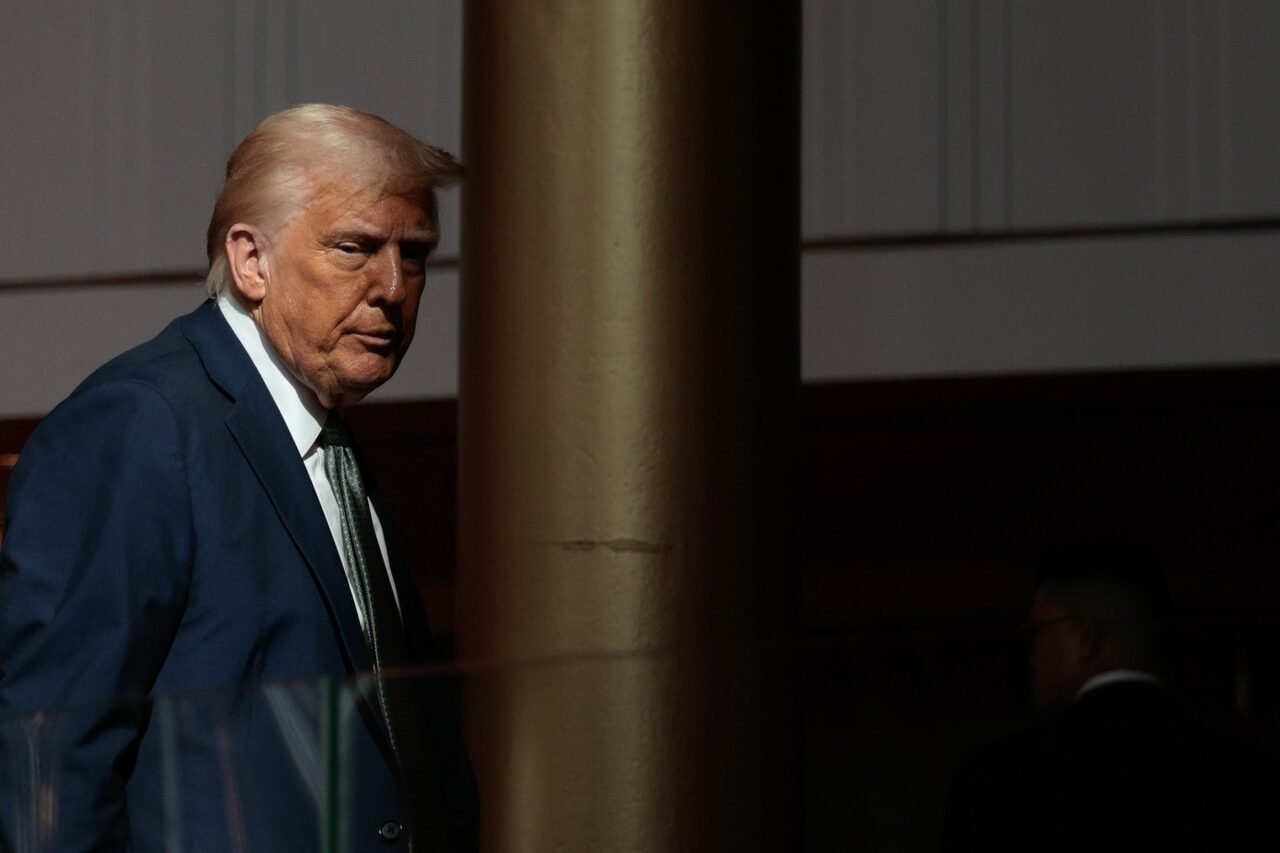 Trump declară că PUTIN nu a cerut oprirea asistenței militare occidentale pentru Ucraina