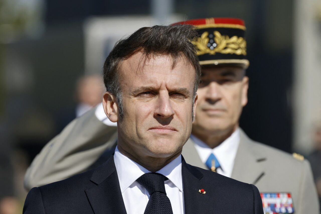 Financial Times: De ce EUROPA nu se poate baza doar pe umbrela nucleară a Franței