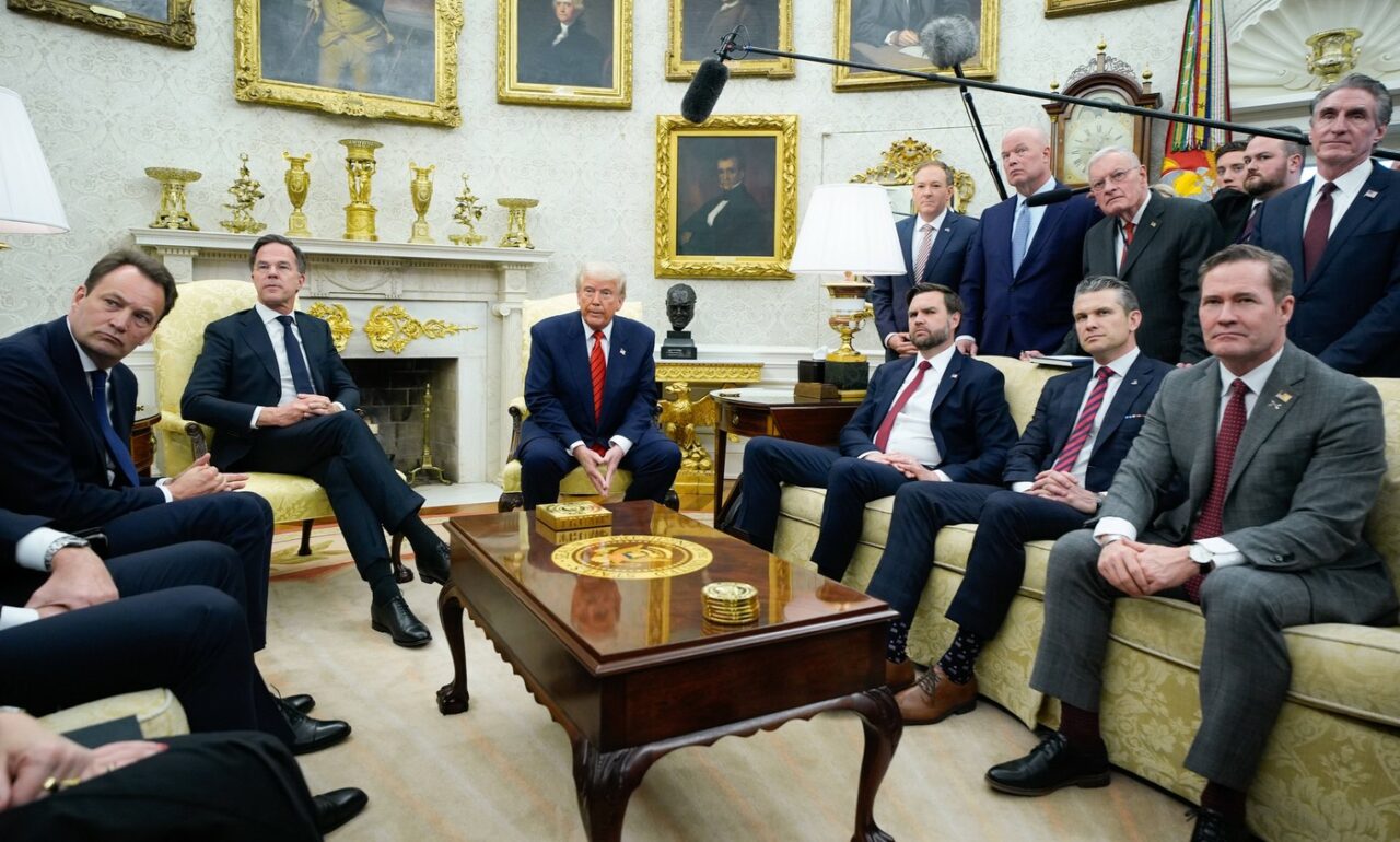Editorul-șef al publicației The Atlantic a declarat că ar fi primit informații CLASIFICATE din partea Administrației Trump