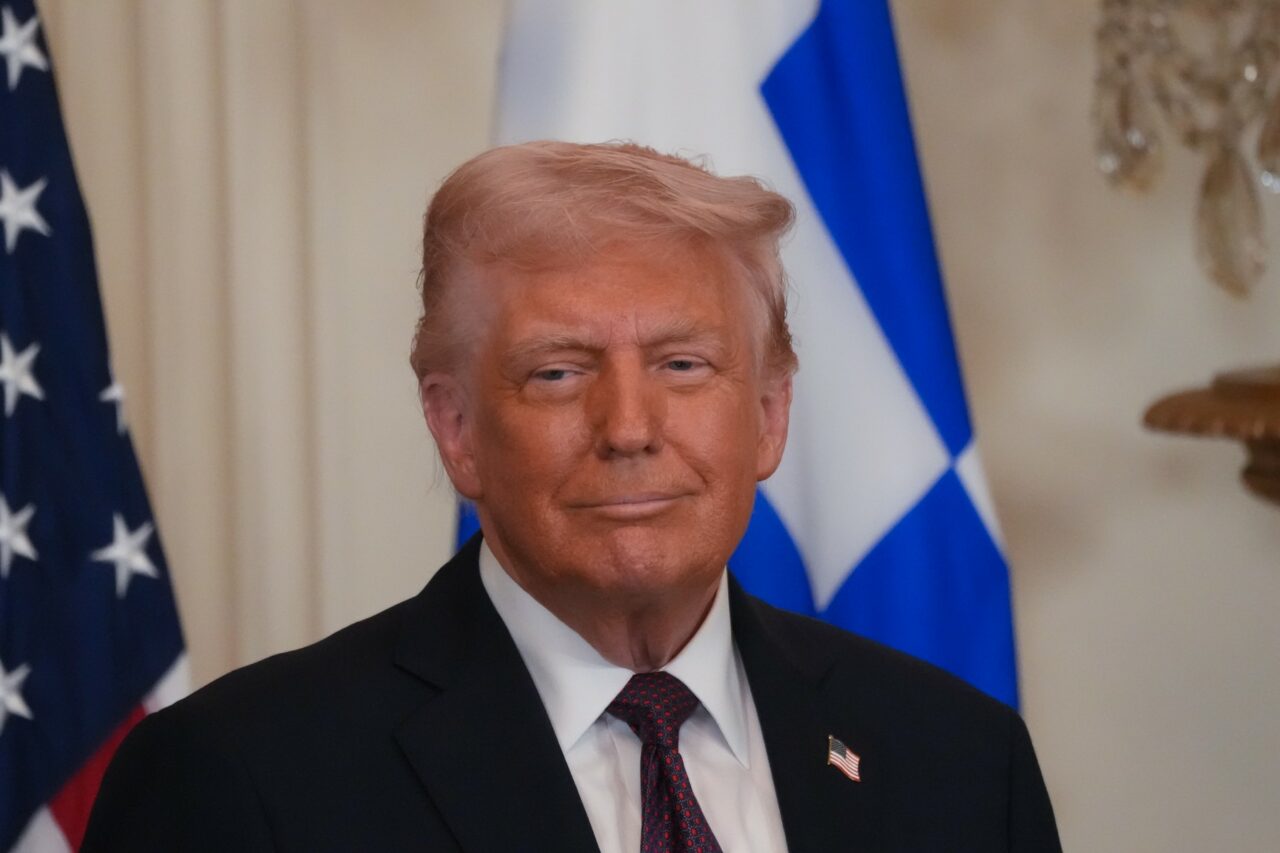 Trump îi ia apărarea consilierului Waltz, pe fondul criticilor privind dezvăluirea neautorizată a informațiilor /„Și-a învățat LECȚIA, este un om bun”