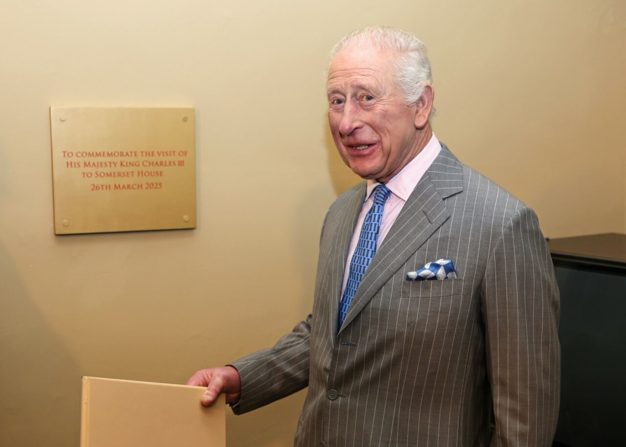 Regele Charles al III-lea și-a anulat activitățile publice pentru a continua tratamentul împotriva CANCERULUI