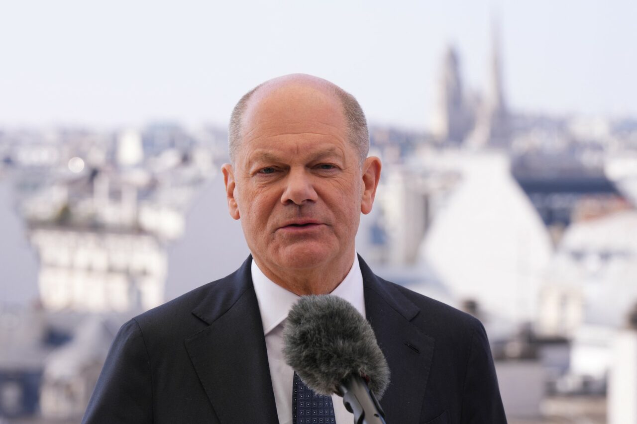 Olaf Scholz anunță menținerea asistenței pentru Ucraina /Anularea sancțiunilor impuse Rusiei ar fi o „EROARE gravă”