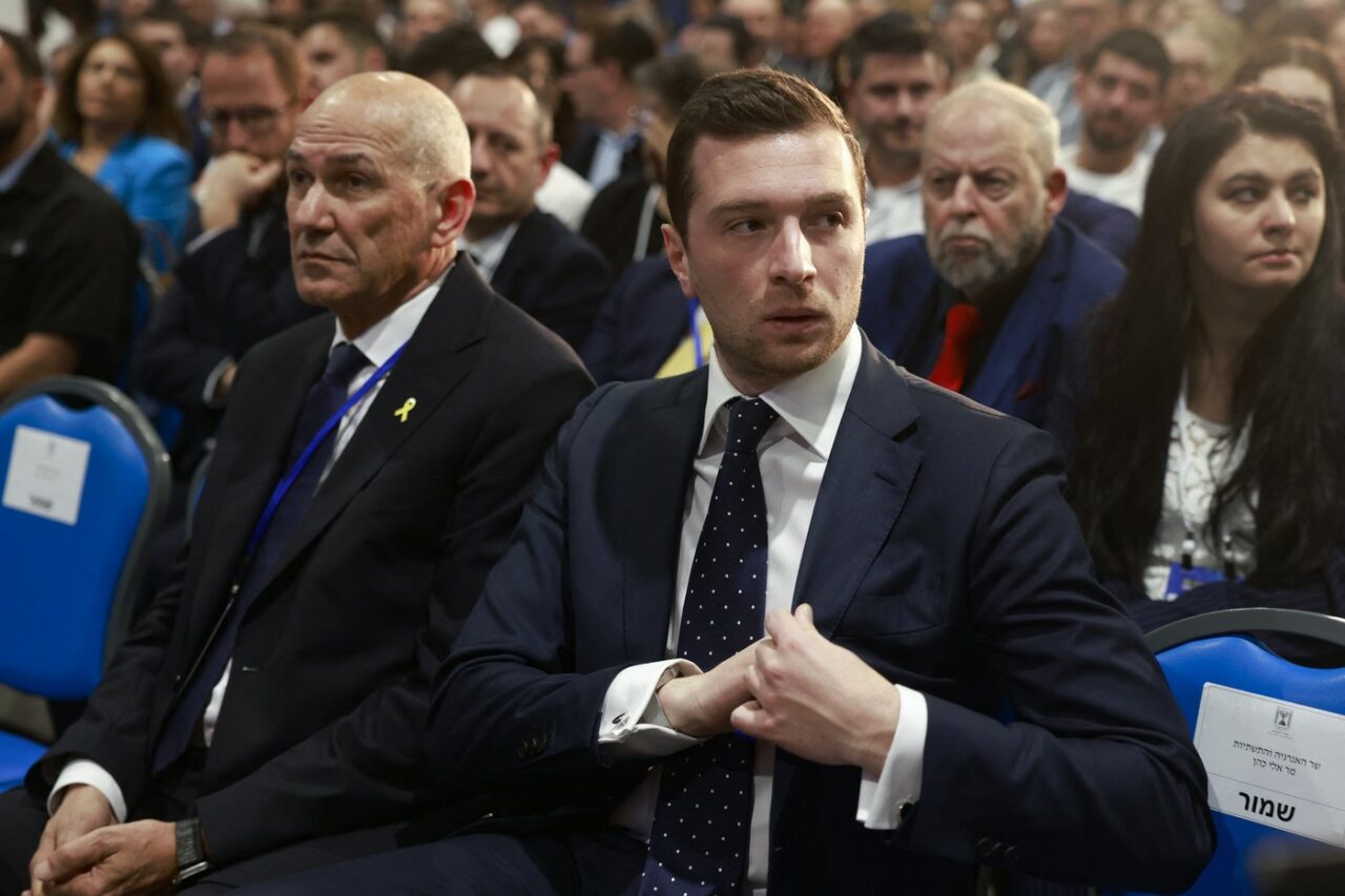 Liderul opoziției din Franța denunță condamnarea lui Marine Le Pen/ „DEMOCRAȚIA franceză este executată”